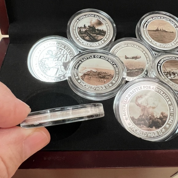 Bradford Exchange The American Battles of the Pacific Theatre Coin Collection - Picture 9 of 9